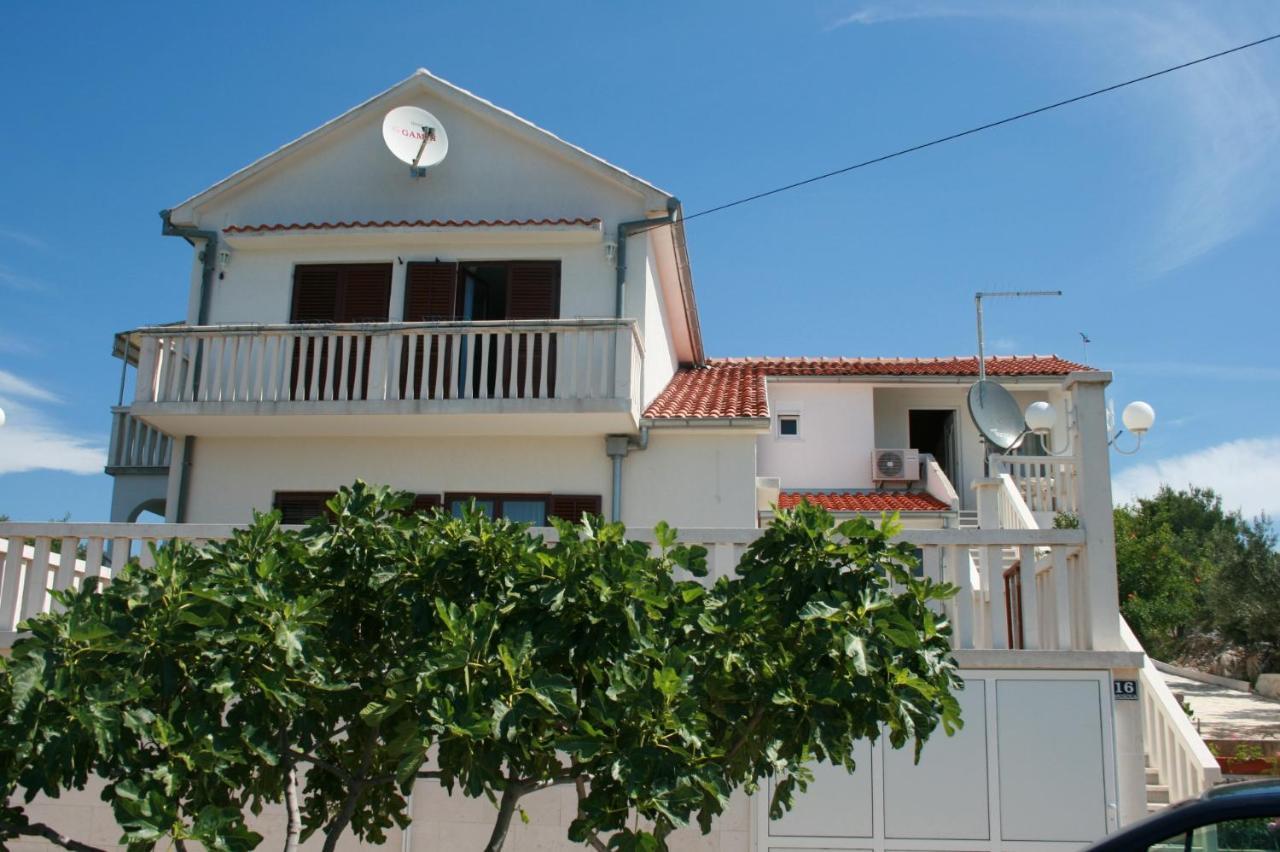 Apartments With A Parking Space Jezera, Murter - 5079 Экстерьер фото