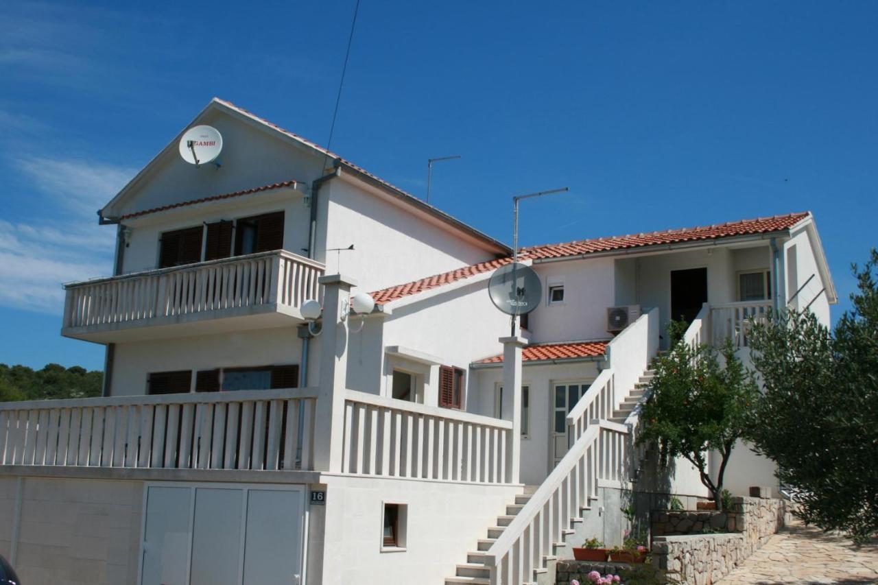 Apartments With A Parking Space Jezera, Murter - 5079 Экстерьер фото